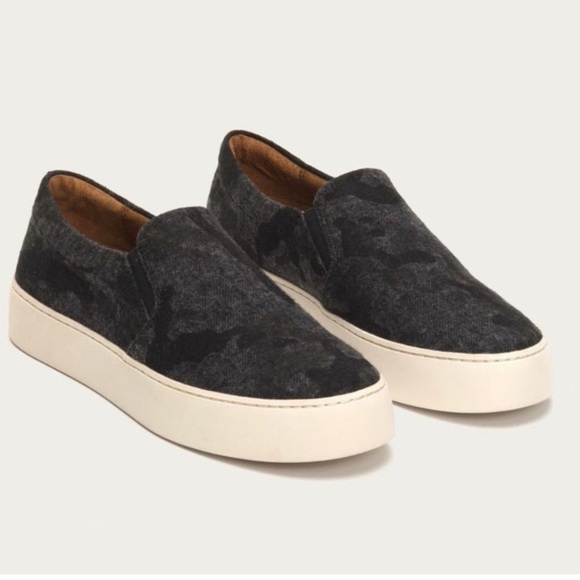 Frye Lena Camo Slip On Sneakers size 6.5 ~620 - Picture 15 of 16